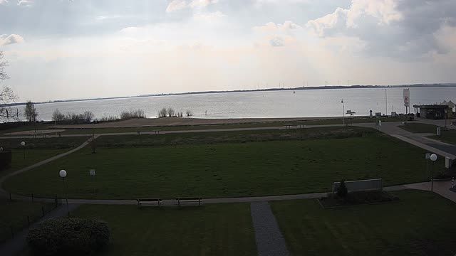 View from the hotel to Lake D&uuml;mmer in Lembruch village, Germany