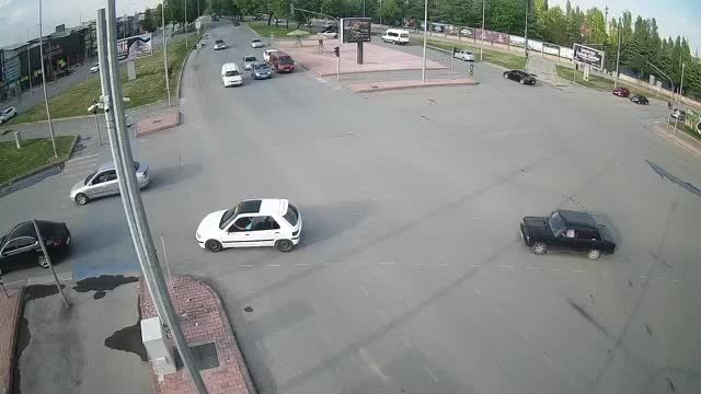 Intersection of Belkh and Ankara streets in Konya city, T&uuml;rkiye